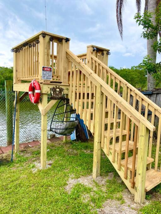 Merrit Island Waterfront House Lots Of Parking Villa Merritt Island Bagian luar foto
